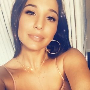 Meet your Posher, Aysha